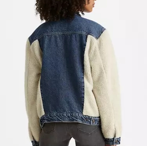 Levi's Women's Pieced Sherpa Ex Boyfriend Trucker Denim Jean Jacket NWOT - Picture 2 of 10